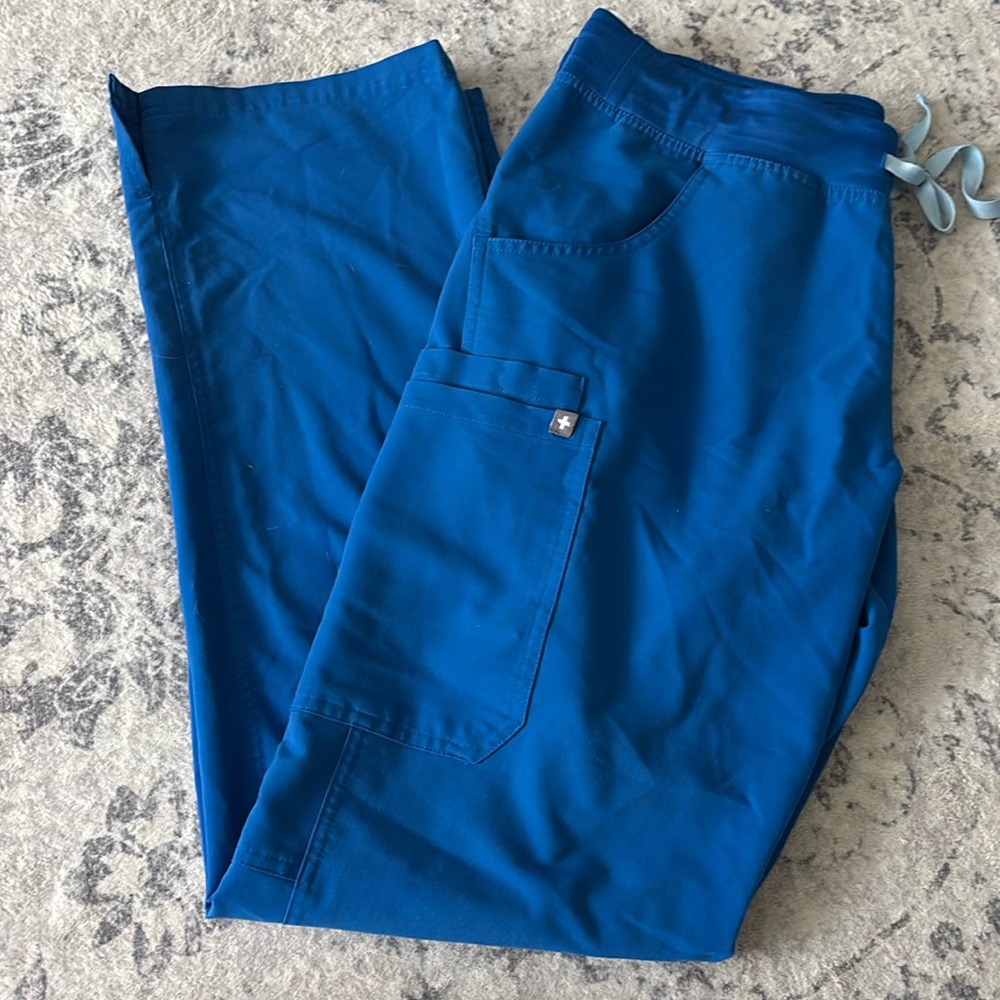 Figs Kade Cargo Scrub Pants